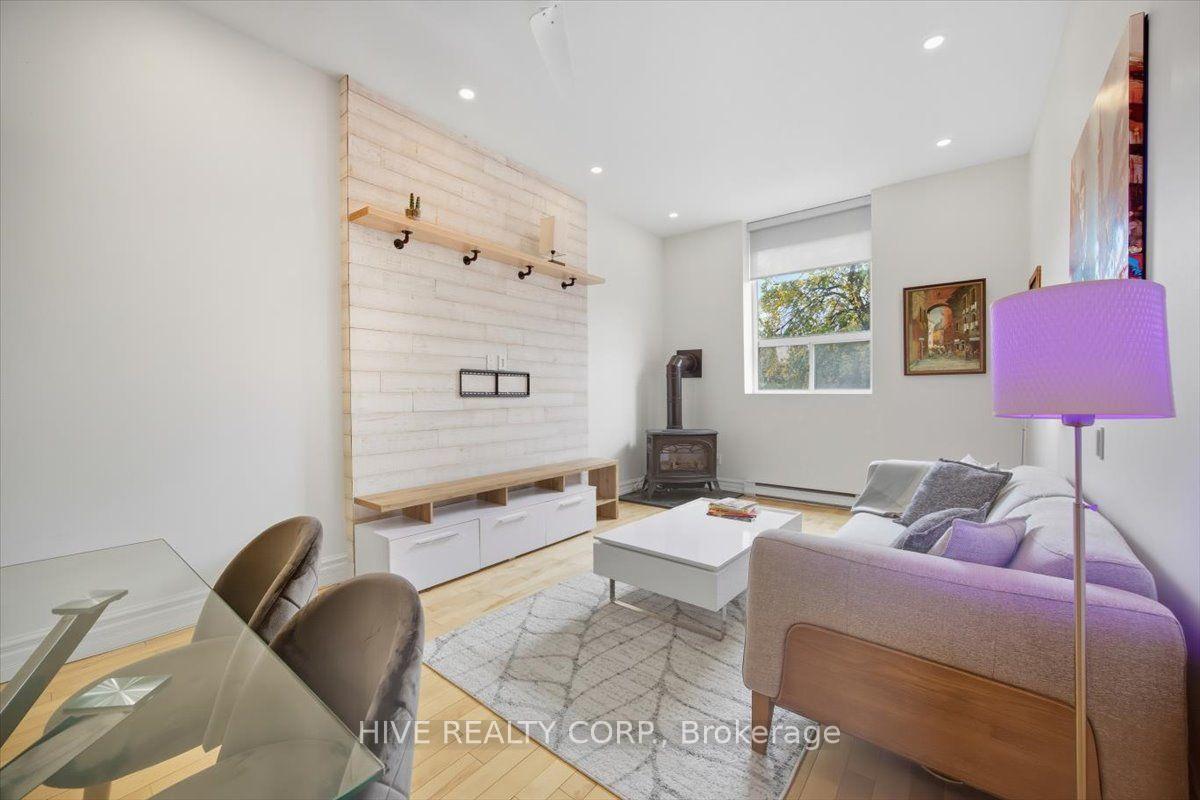 Photo 7 of Unit D, 957 Broadview Avenue, Toronto, Broadview North — HOMEH