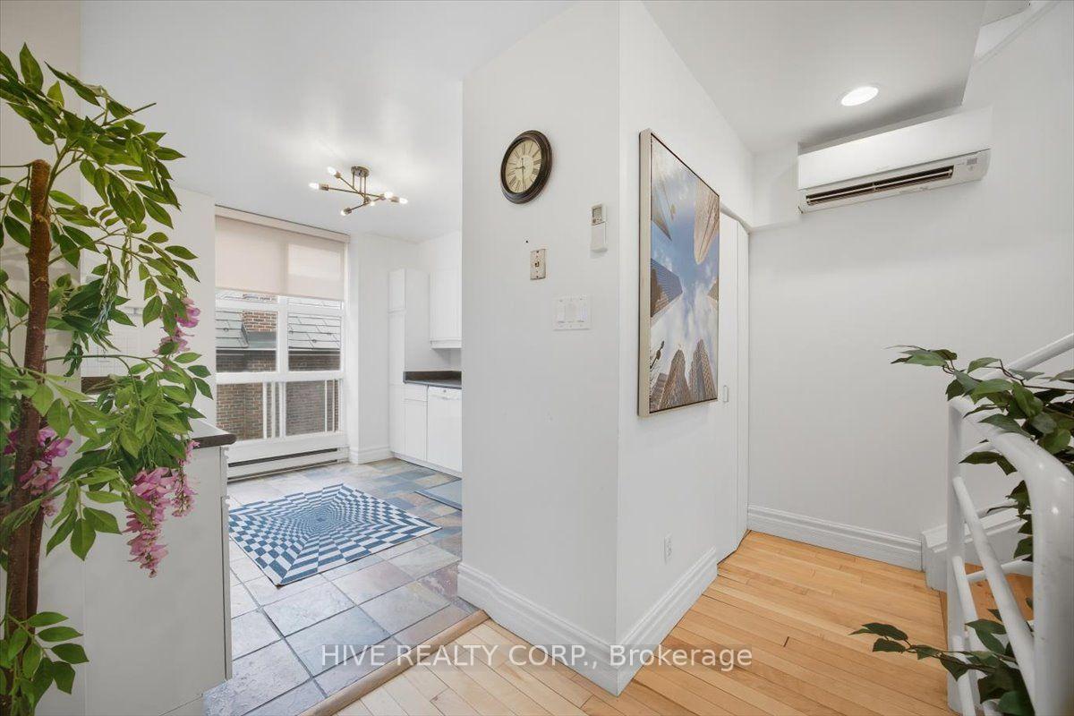 Photo 10 of Unit D, 957 Broadview Avenue, Toronto, Broadview North — HOMEH