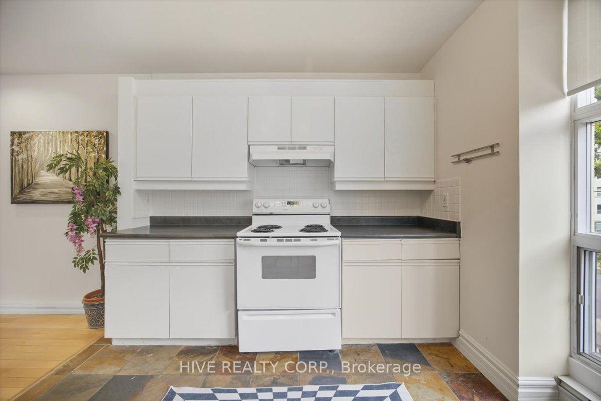 Photo 12 of Unit D, 957 Broadview Avenue, Toronto, Broadview North — HOMEH