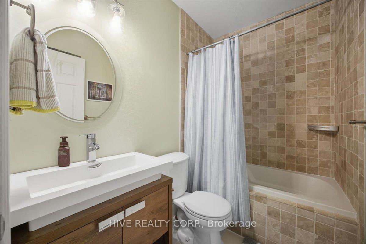 Photo 14 of Unit D, 957 Broadview Avenue, Toronto, Broadview North — HOMEH