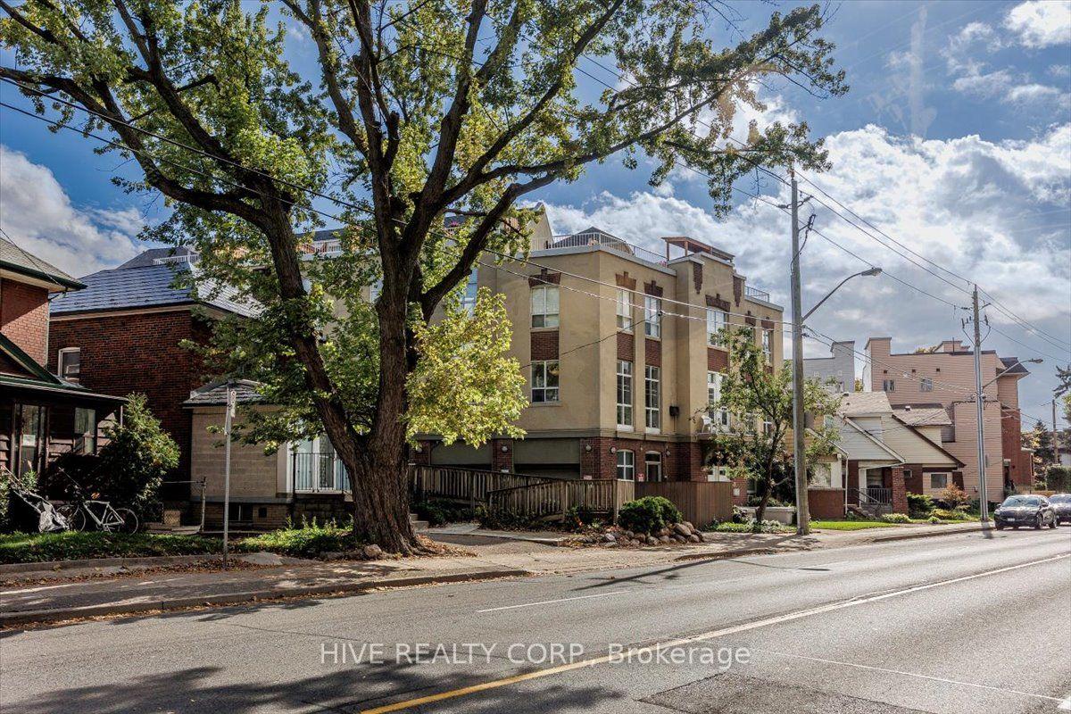 Photo 29 of Unit D, 957 Broadview Avenue, Toronto, Broadview North — HOMEH