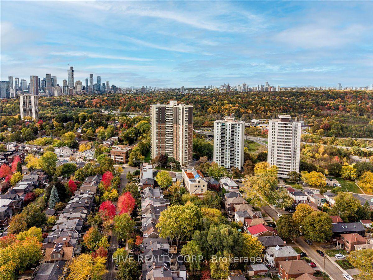 Photo 32 of Unit D, 957 Broadview Avenue, Toronto, Broadview North — HOMEH