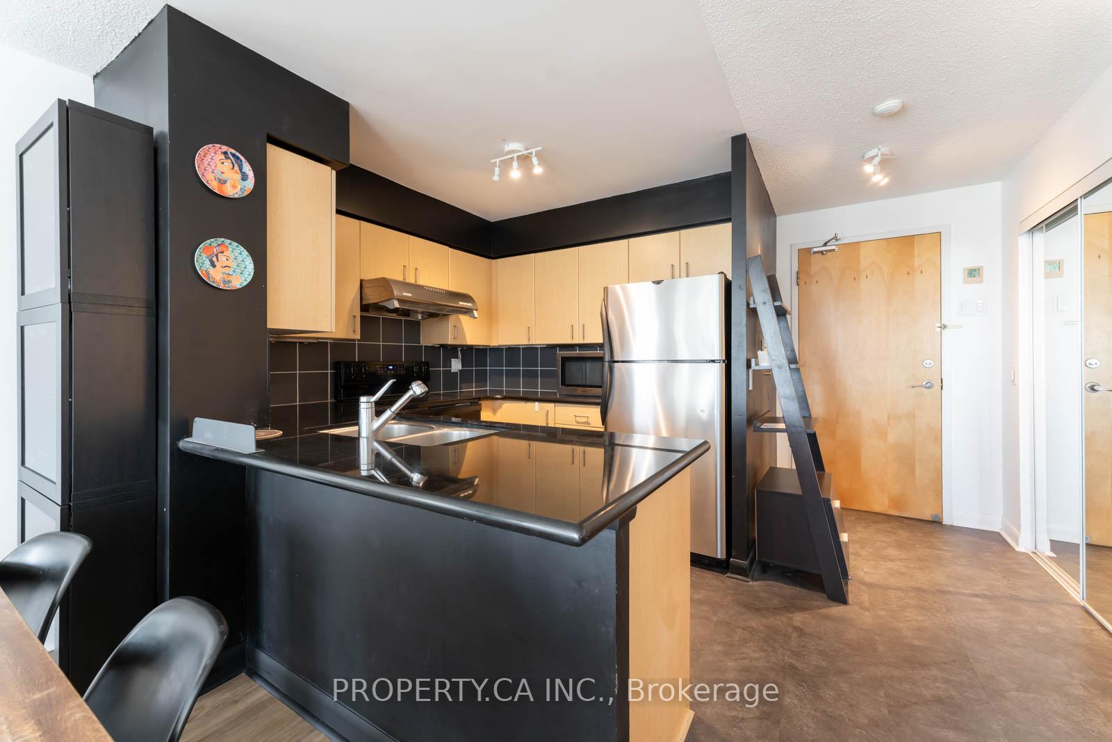 Photo 4 of Unit 1609, 4978 Yonge Street, North York, Lansing-Westgate — HOMEH