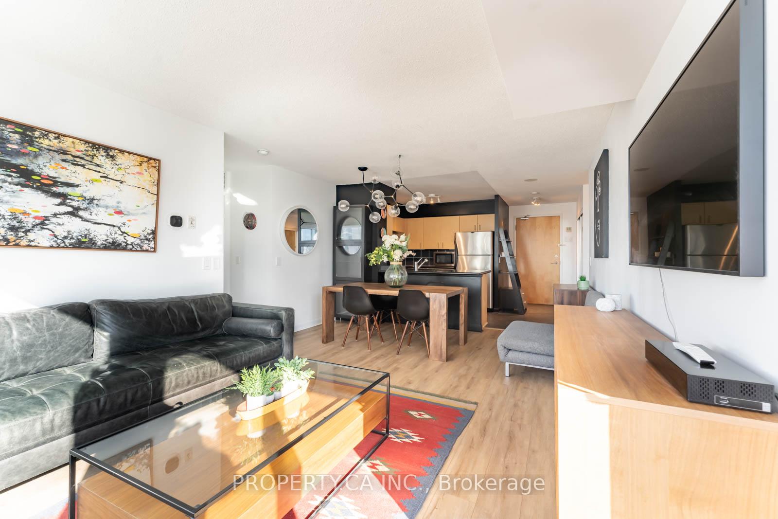Photo 5 of Unit 1609, 4978 Yonge Street, North York, Lansing-Westgate — HOMEH