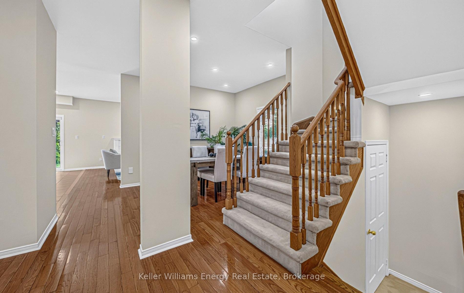 Photo 10 of 15 Steamer Drive, Whitby, Port Whitby — HOMEH