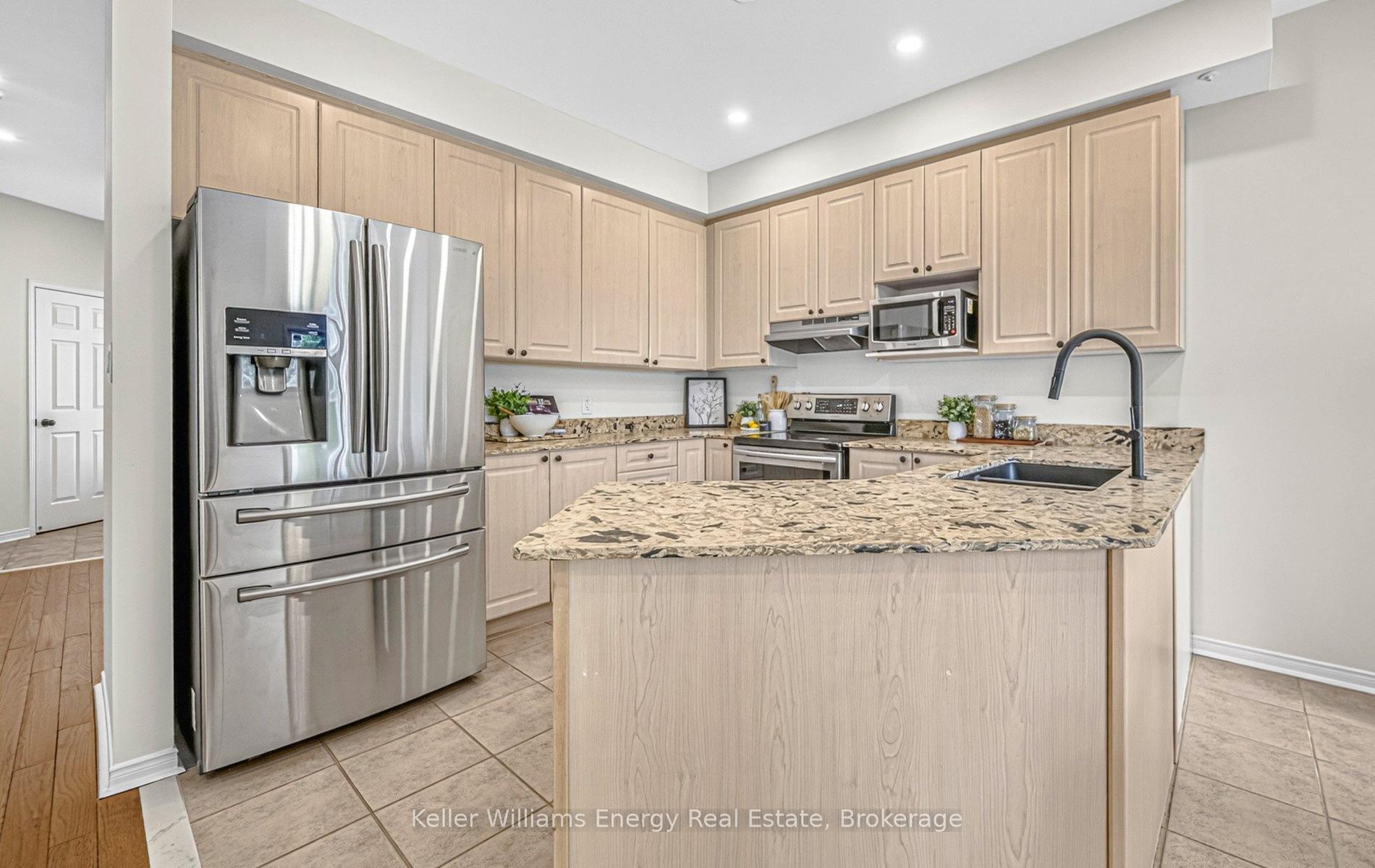 Photo 15 of 15 Steamer Drive, Whitby, Port Whitby — HOMEH