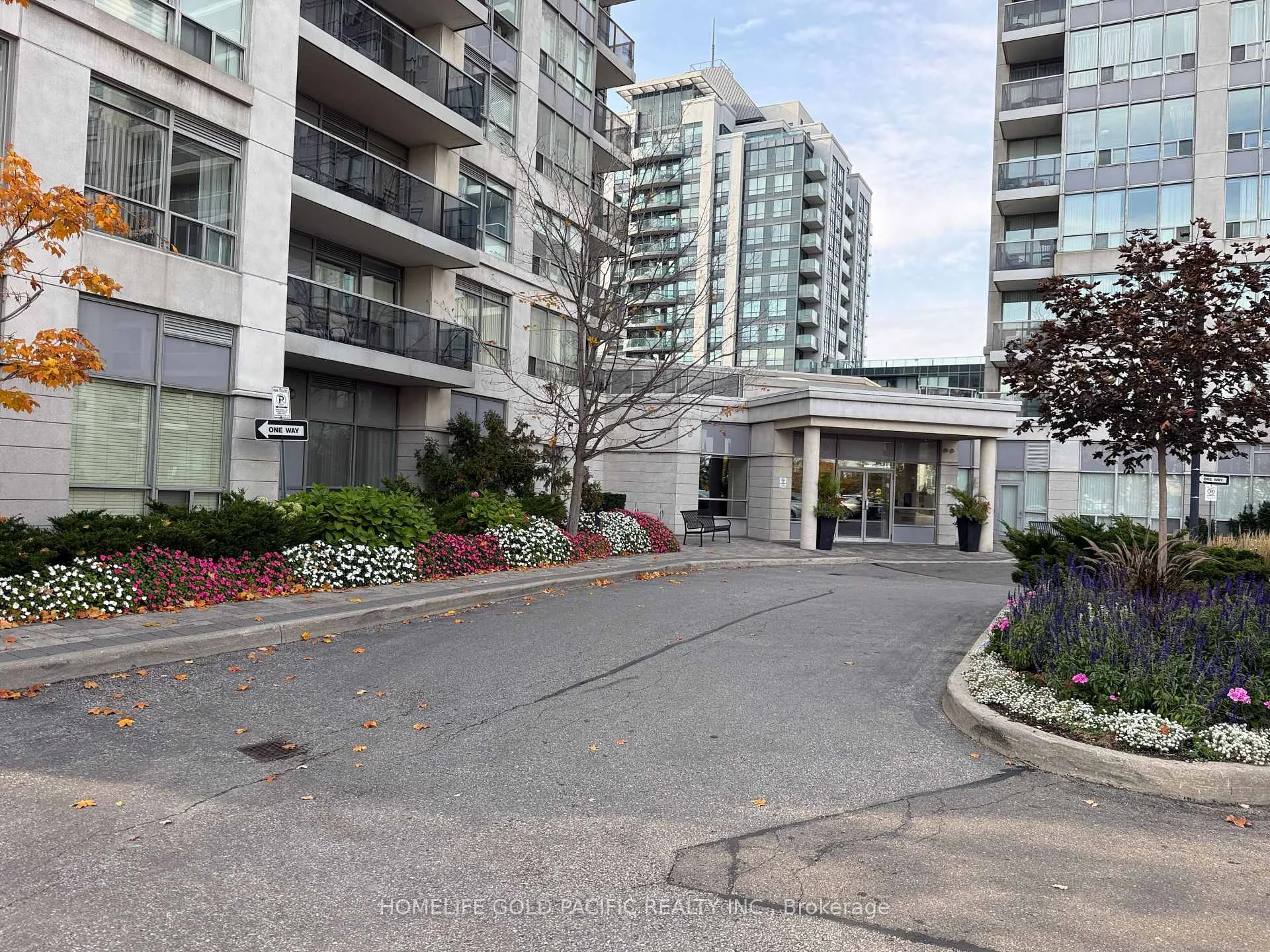 Photo 4 of Unit 505, 60 Disera Drive, Vaughan, Beverley Glen — HOMEH