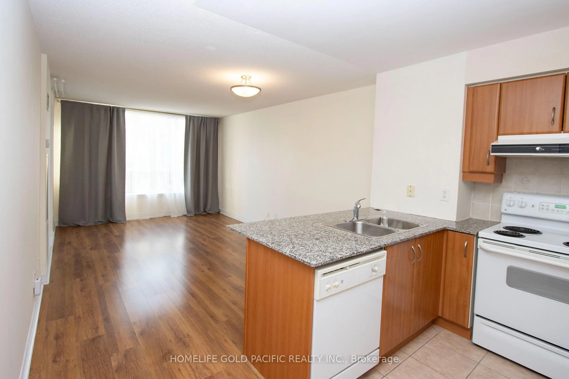 Photo 11 of Unit 505, 60 Disera Drive, Vaughan, Beverley Glen — HOMEH