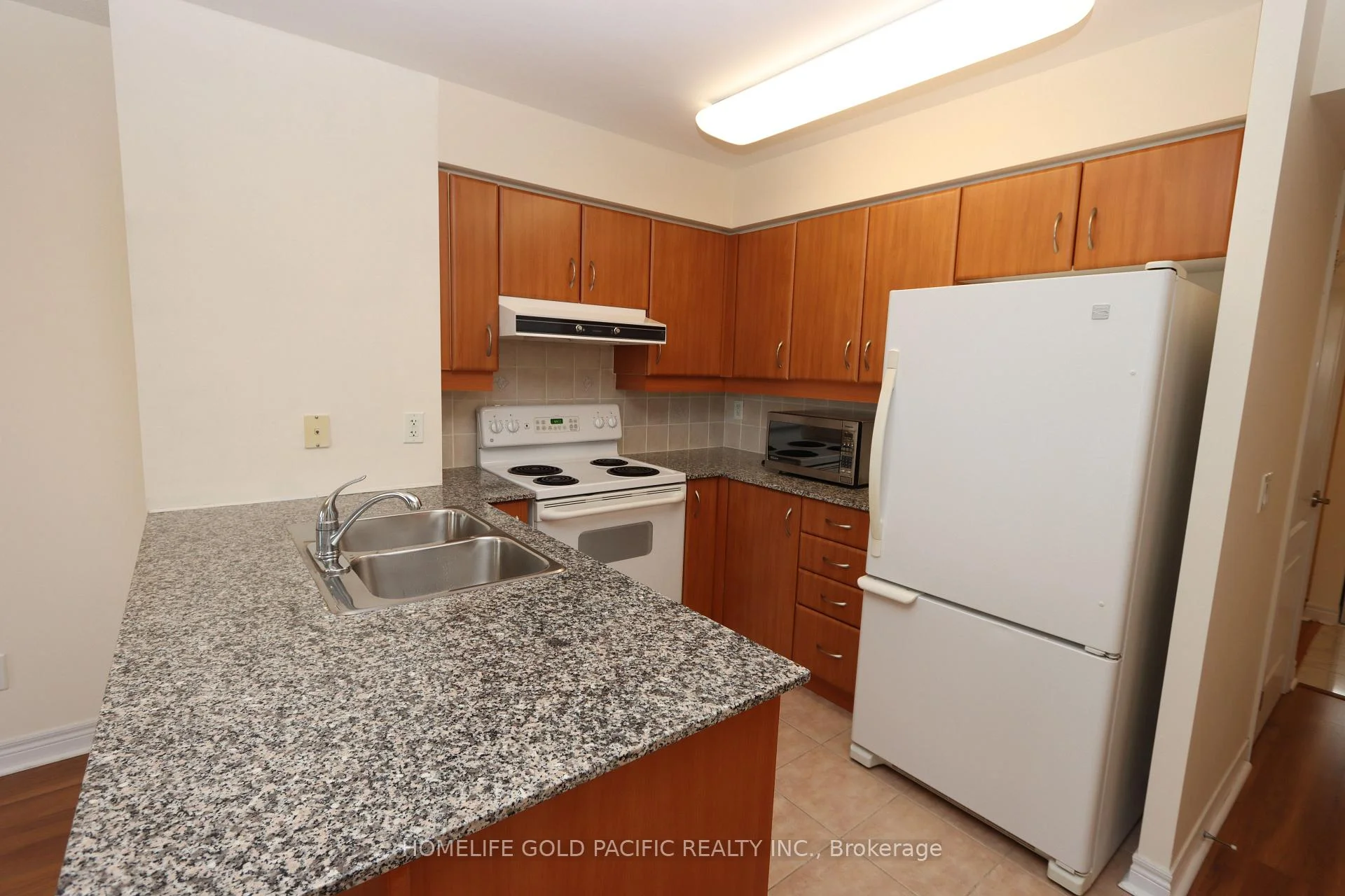 Photo 12 of Unit 505, 60 Disera Drive, Vaughan, Beverley Glen — HOMEH