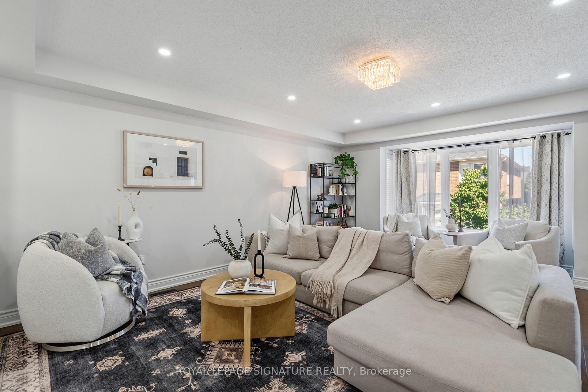 Photo 1 of 3195 Munson Crescent, Burlington, Alton — HOMEH