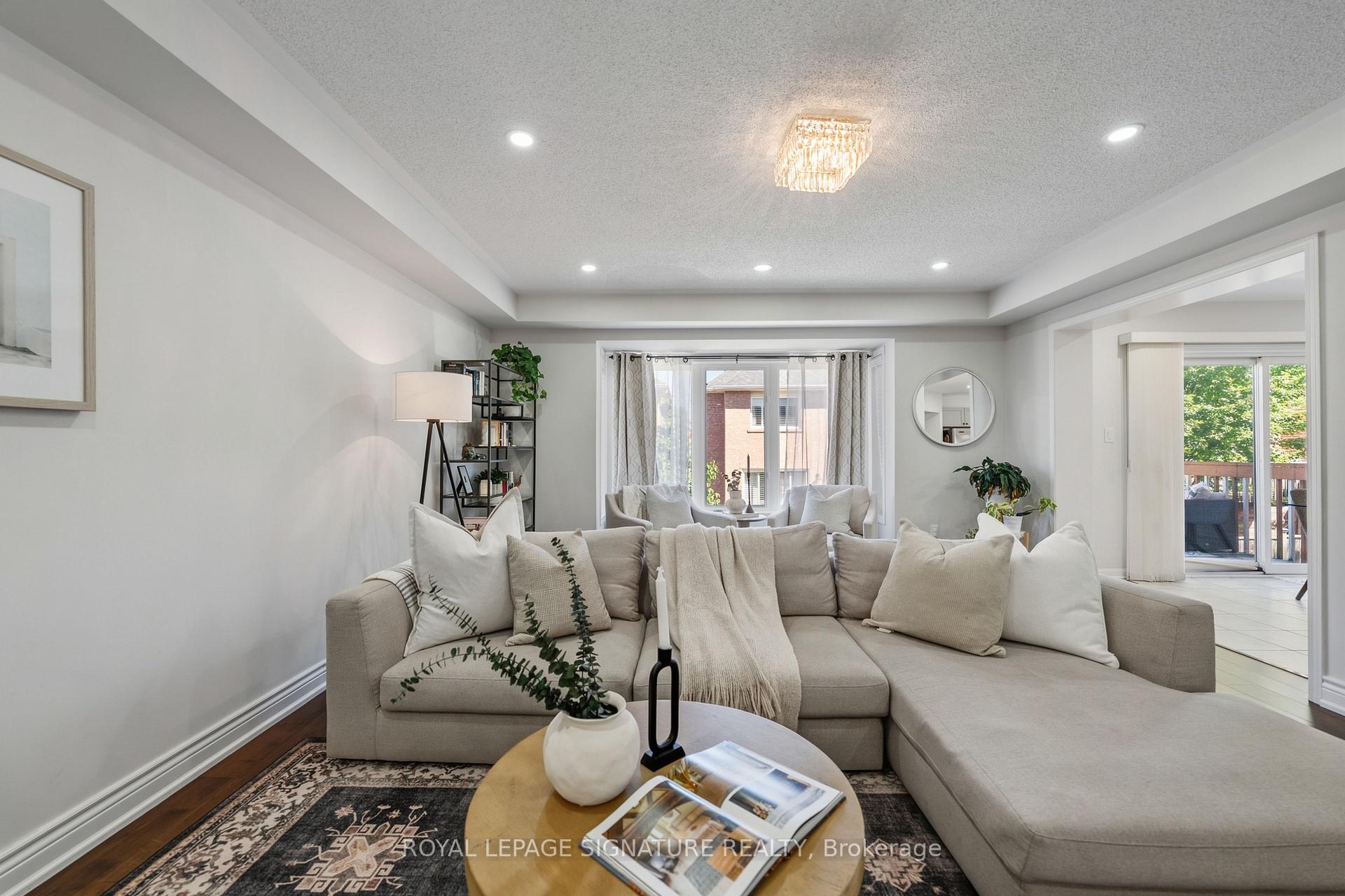 Photo 10 of 3195 Munson Crescent, Burlington, Alton — HOMEH