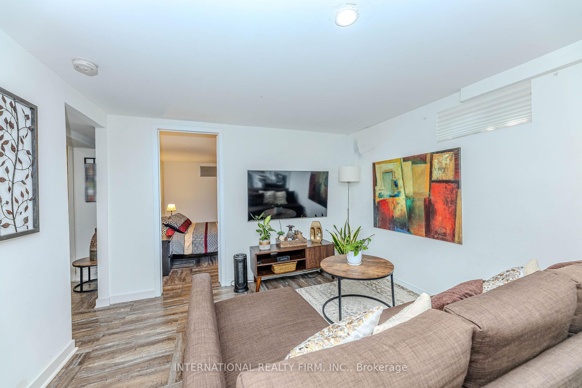 Photo 35 of 1291 Consort Crescent, Burlington, Palmer — HOMEH
