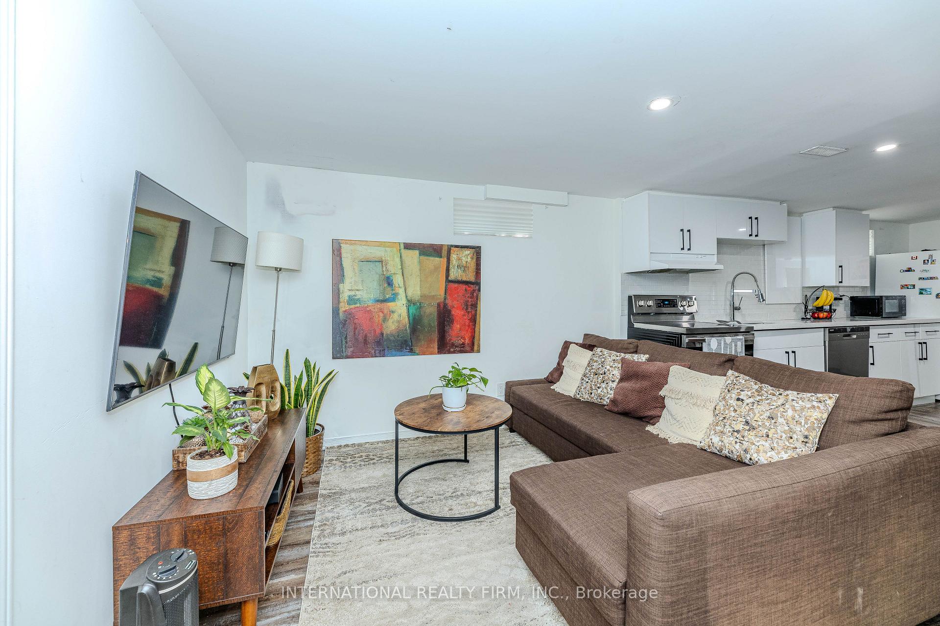 Photo 36 of 1291 Consort Crescent, Burlington, Palmer — HOMEH