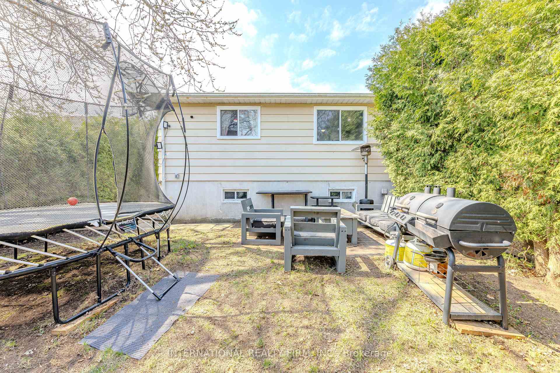 Photo 47 of 1291 Consort Crescent, Burlington, Palmer — HOMEH
