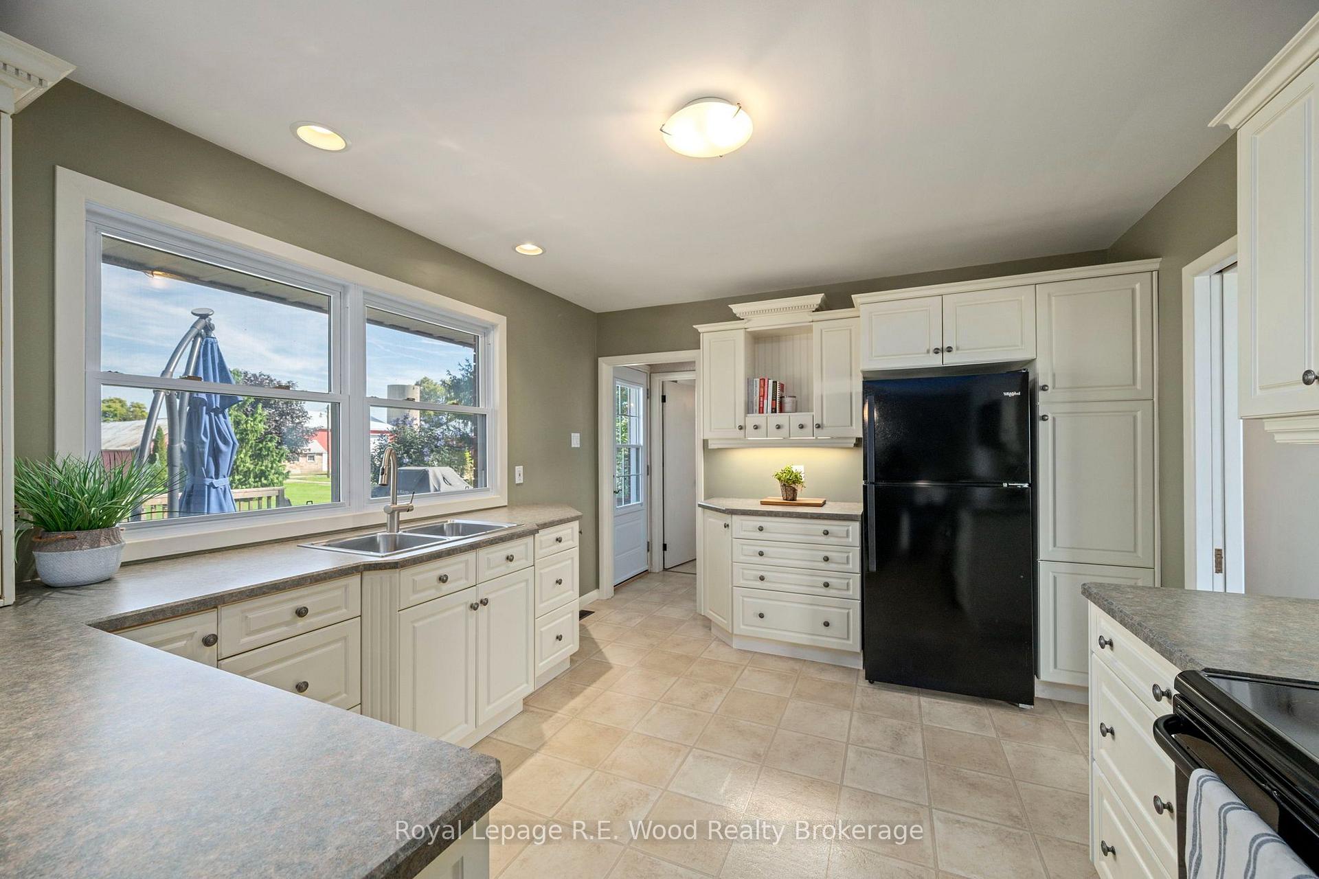 Photo 21 of 44070 Talbot Street, Central Elgin, Rural Central Elgin — HOMEH