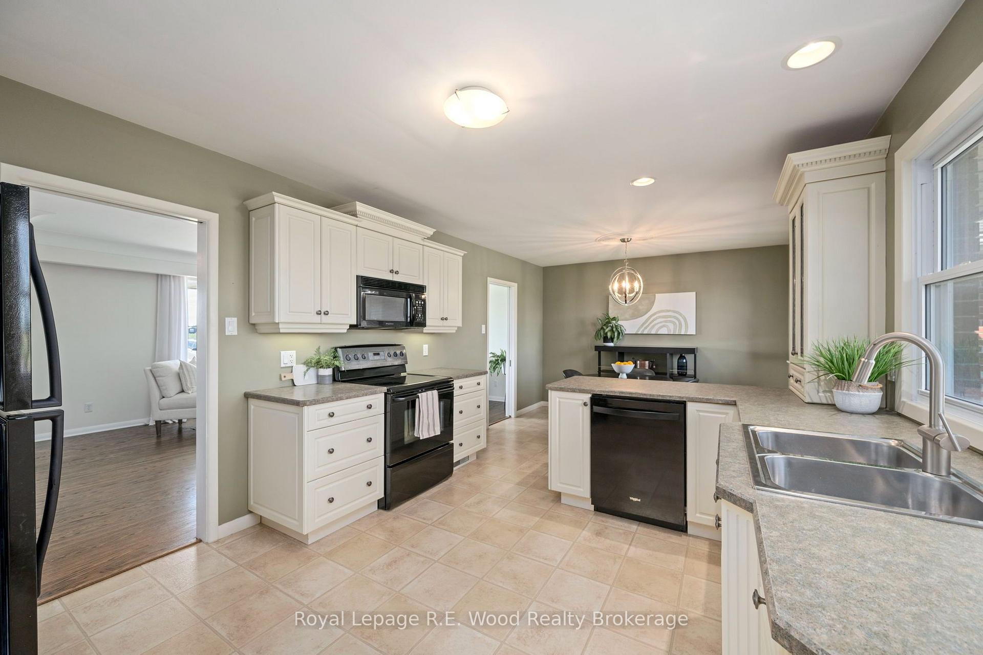 Photo 24 of 44070 Talbot Street, Central Elgin, Rural Central Elgin — HOMEH