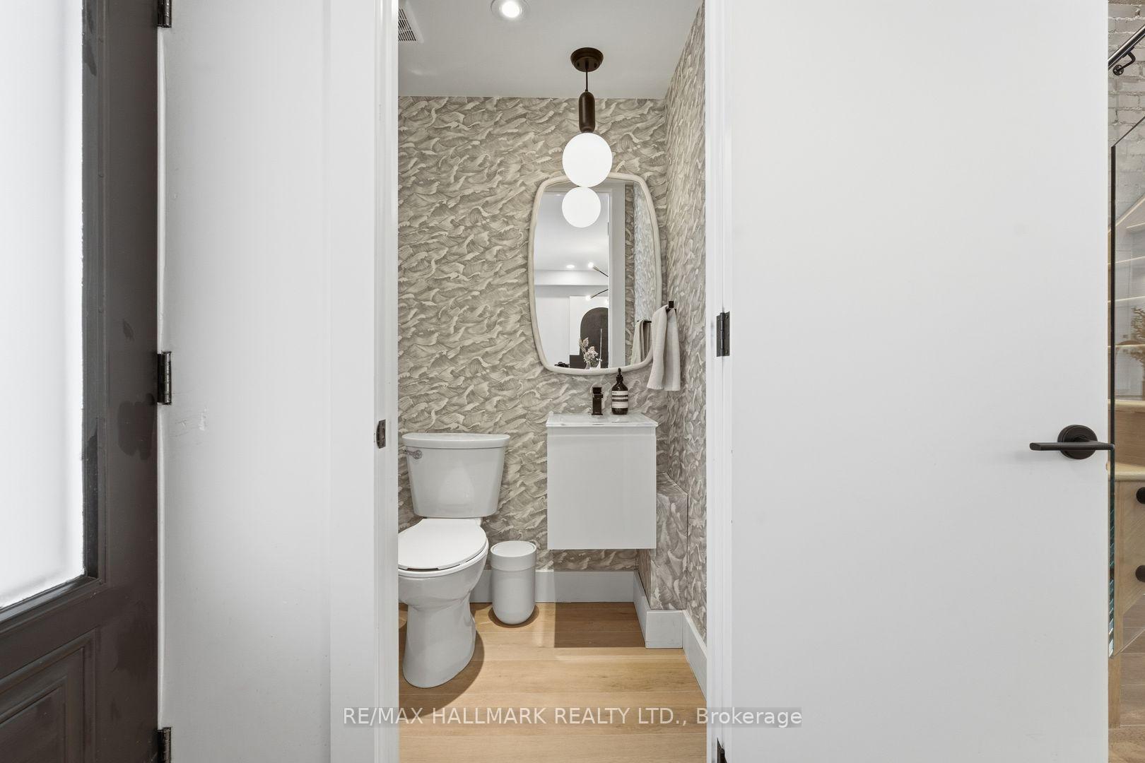 Photo 8 of 1709 Dundas Street E, Toronto, Greenwood-Coxwell — HOMEH