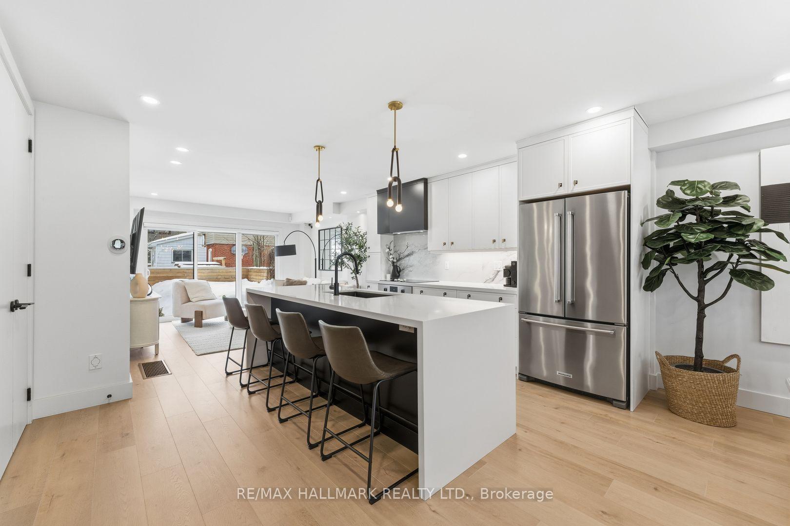 Photo 17 of 1709 Dundas Street E, Toronto, Greenwood-Coxwell — HOMEH