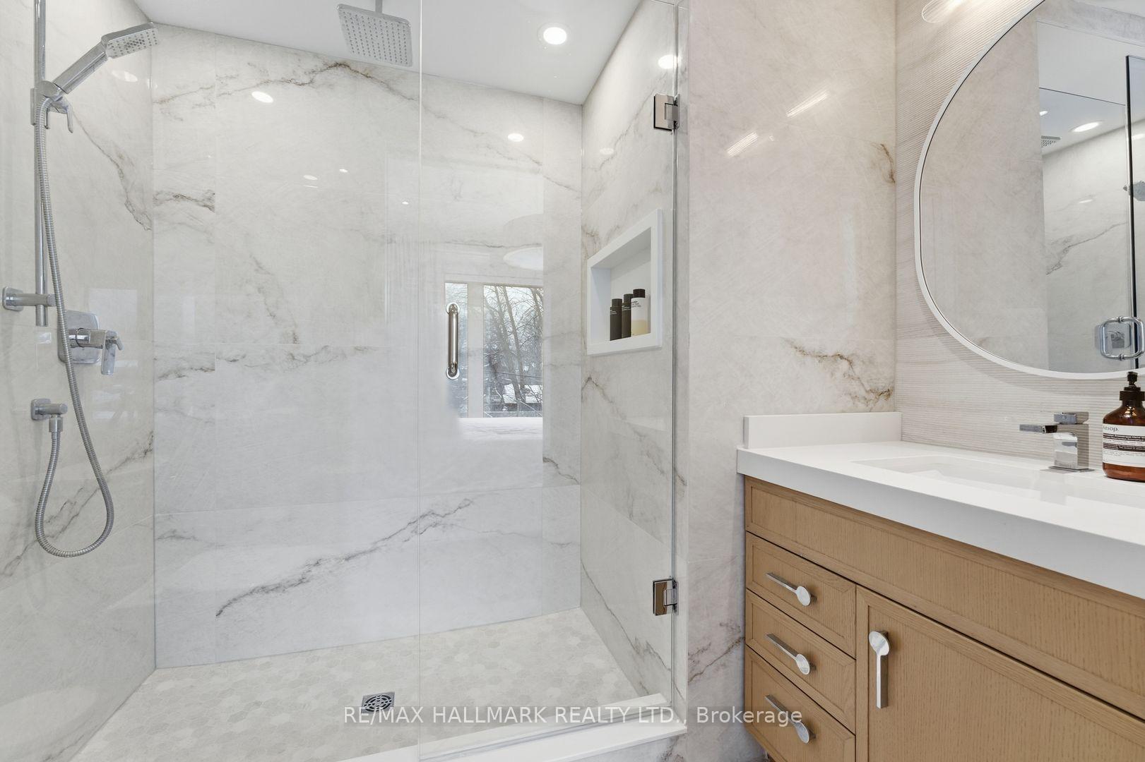Photo 31 of 1709 Dundas Street E, Toronto, Greenwood-Coxwell — HOMEH