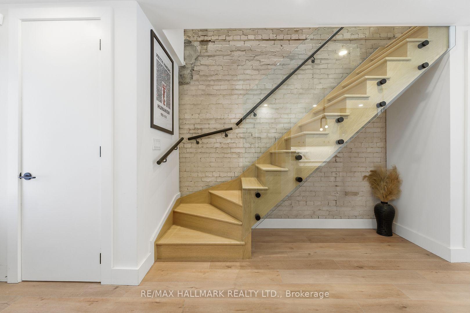 Photo 36 of 1709 Dundas Street E, Toronto, Greenwood-Coxwell — HOMEH
