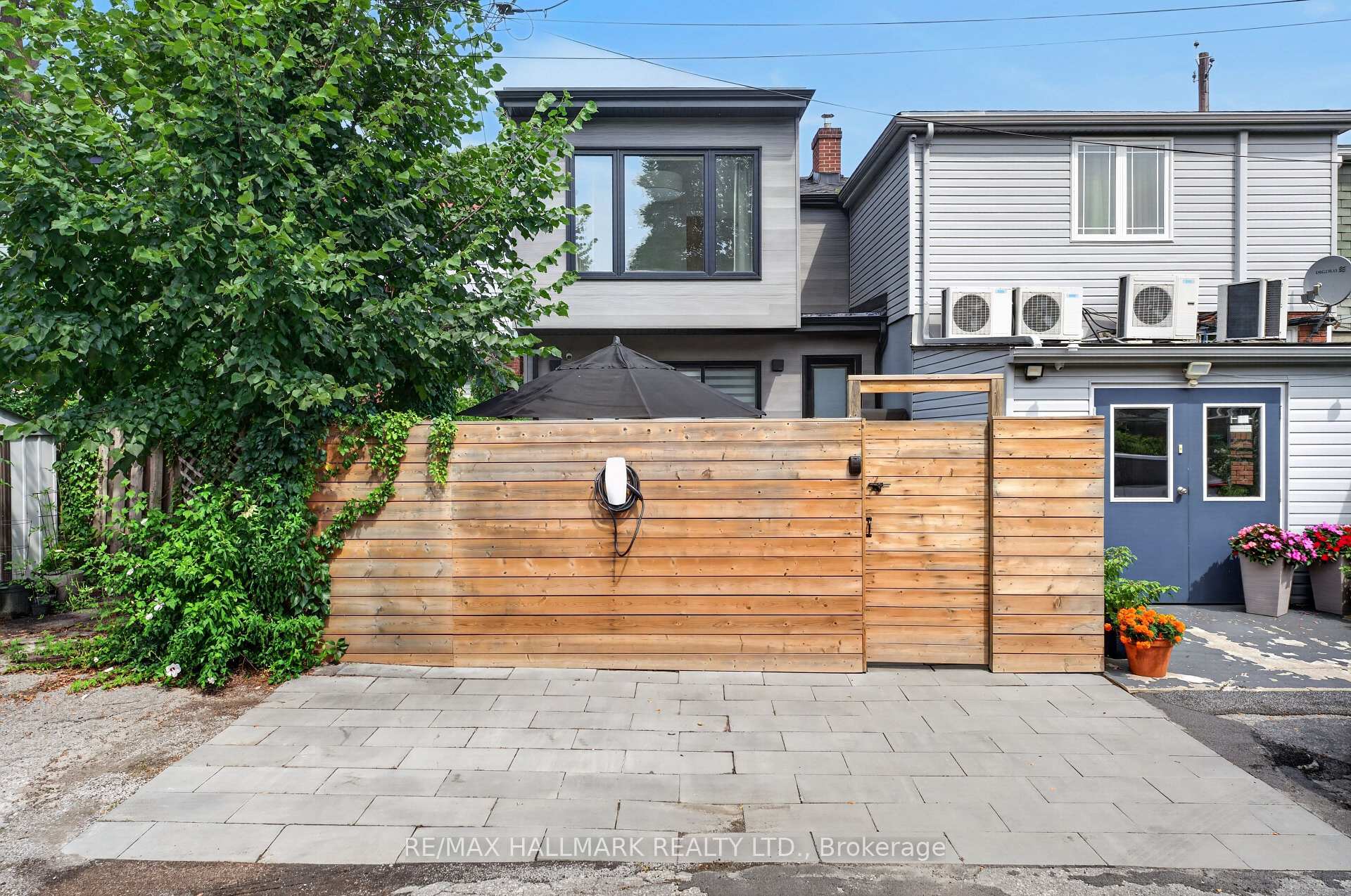 Photo 47 of 1709 Dundas Street E, Toronto, Greenwood-Coxwell — HOMEH