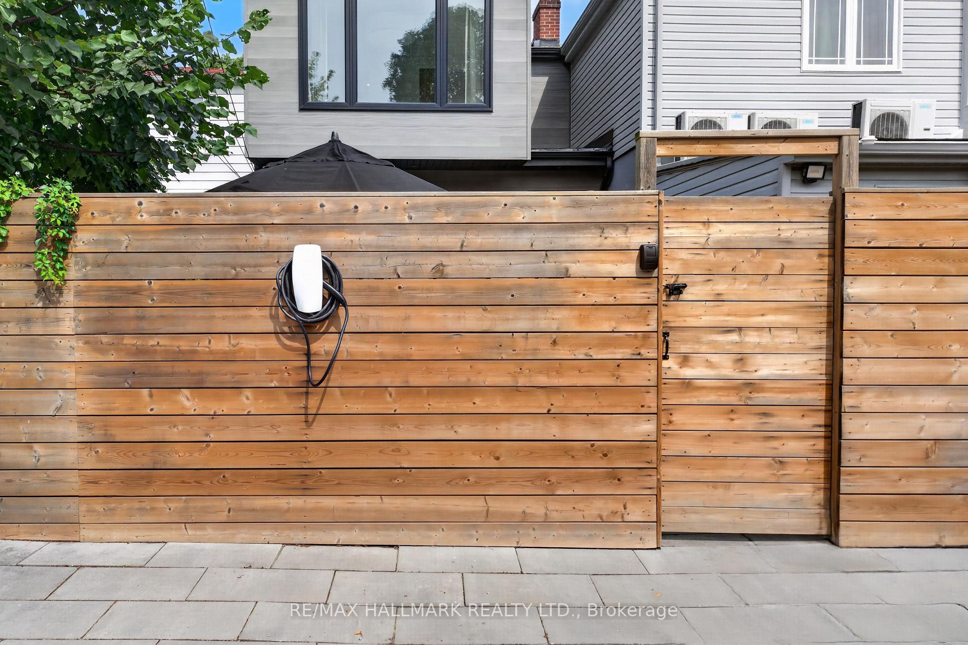 Photo 49 of 1709 Dundas Street E, Toronto, Greenwood-Coxwell — HOMEH