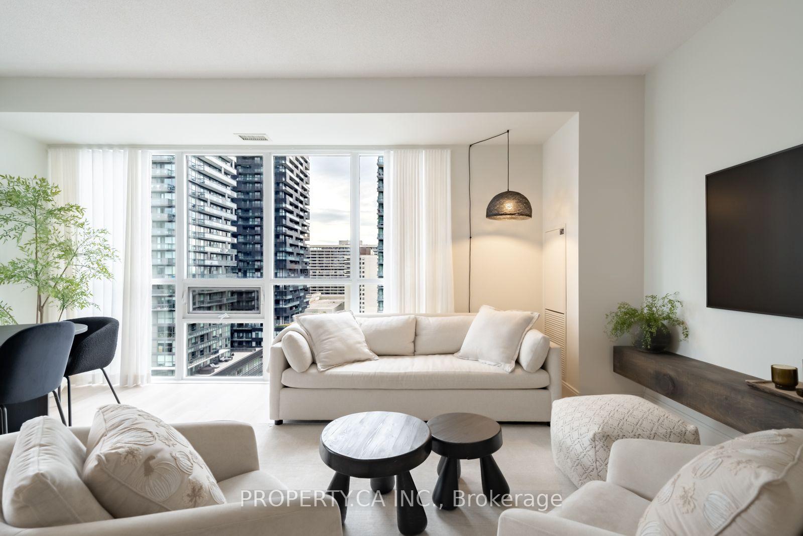 Photo 5 of Unit 1415, 70 Roehampton Avenue, Toronto, Mount Pleasant West — HOMEH