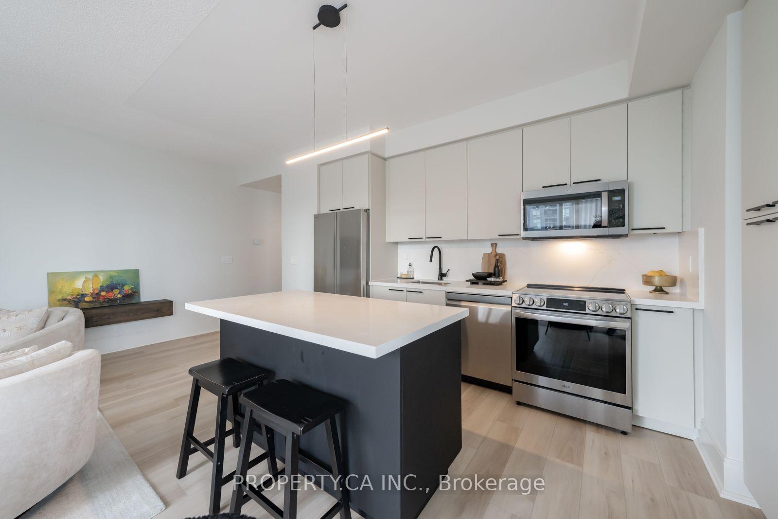 Photo 13 of Unit 1415, 70 Roehampton Avenue, Toronto, Mount Pleasant West — HOMEH