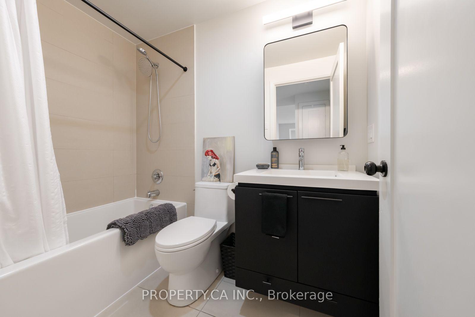 Photo 14 of Unit 1415, 70 Roehampton Avenue, Toronto, Mount Pleasant West — HOMEH