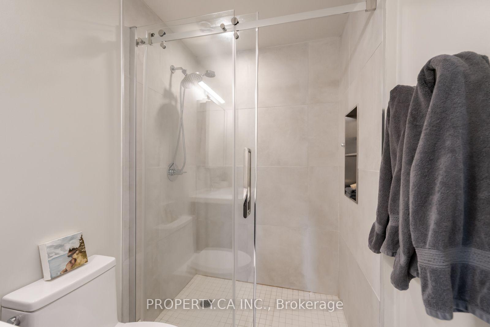 Photo 24 of Unit 1415, 70 Roehampton Avenue, Toronto, Mount Pleasant West — HOMEH
