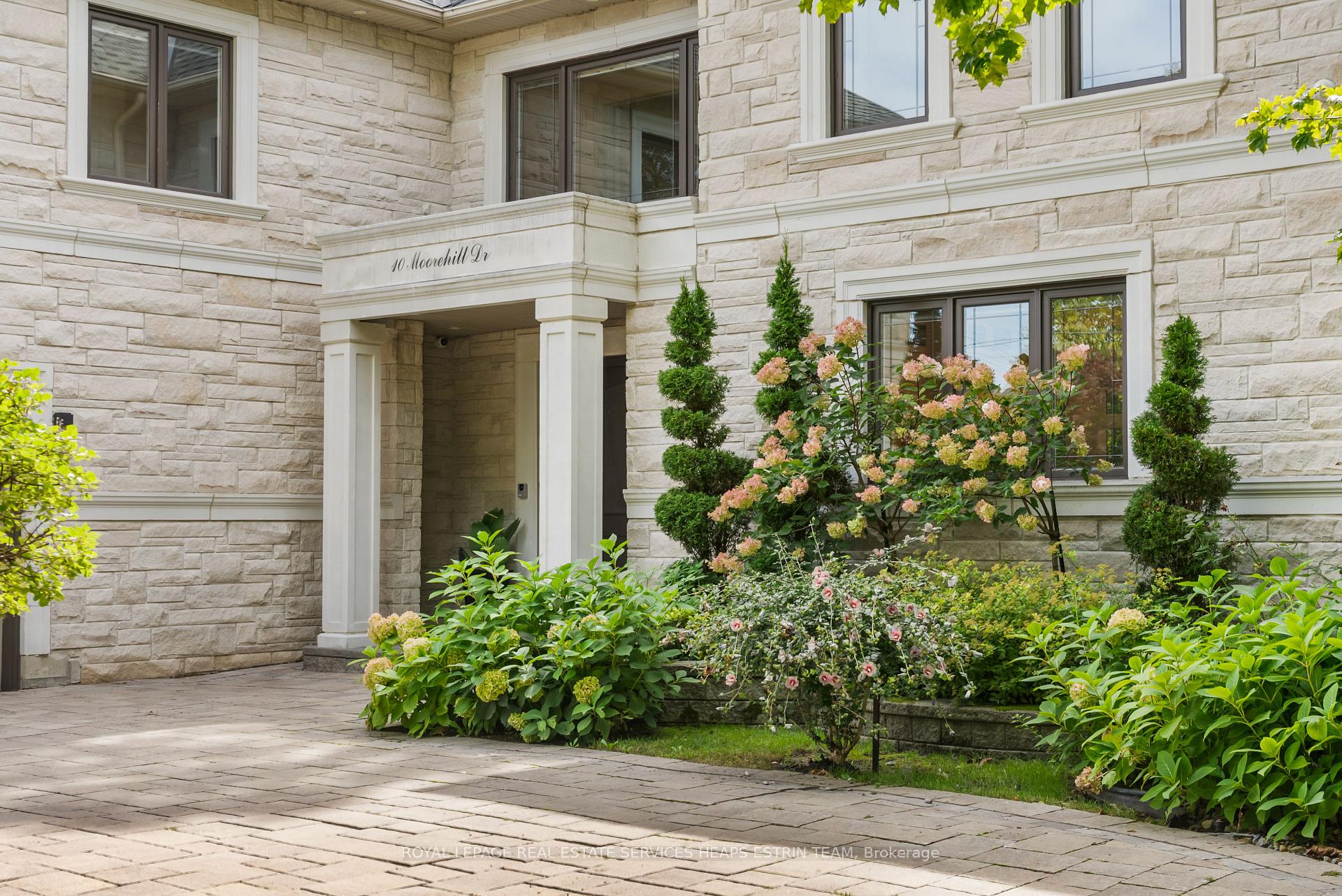 Photo 5 of 10 Moorehill Drive, Toronto, Leaside — HOMEH