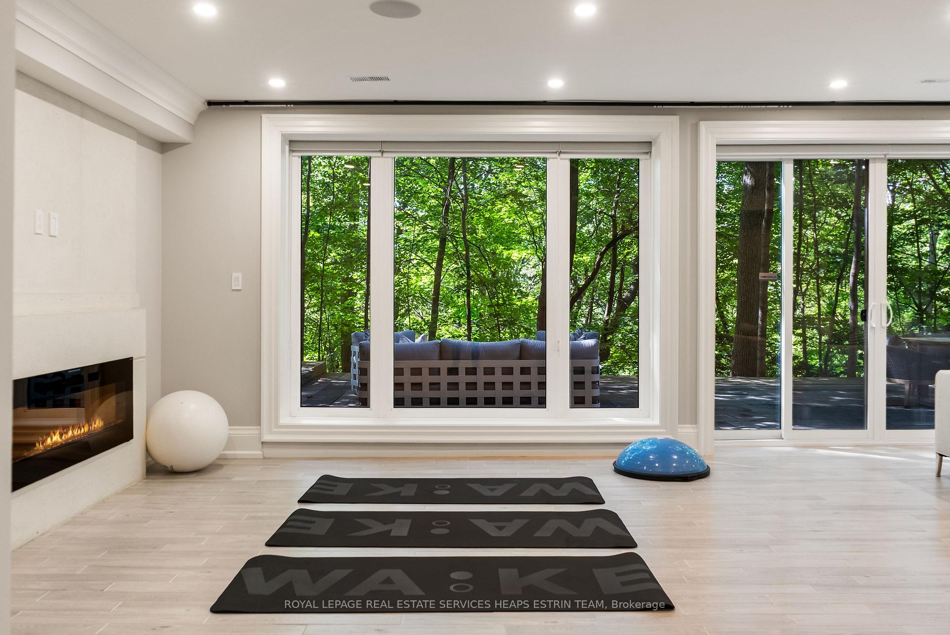 Photo 37 of 10 Moorehill Drive, Toronto, Leaside — HOMEH