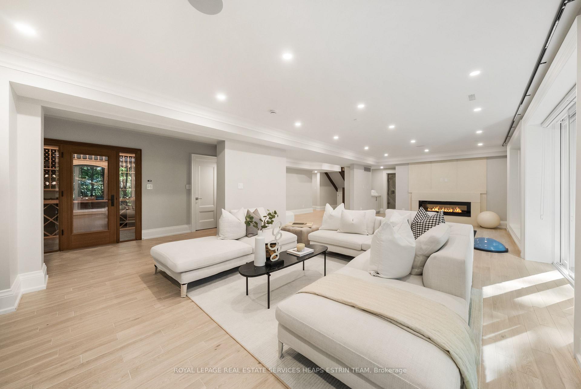 Photo 42 of 10 Moorehill Drive, Toronto, Leaside — HOMEH