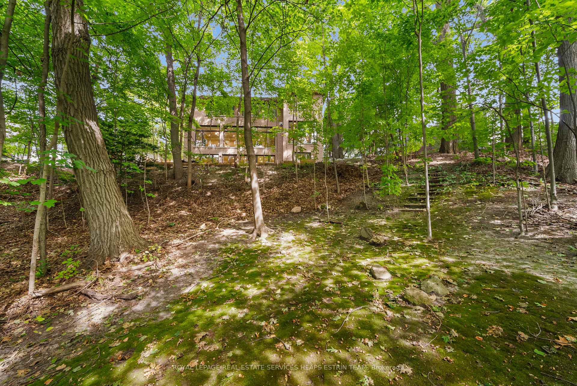 Photo 48 of 10 Moorehill Drive, Toronto, Leaside — HOMEH
