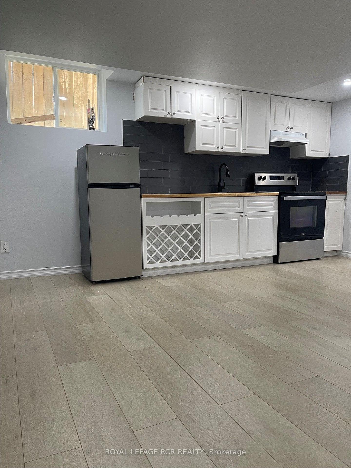 Photo 2 of Unit Basement, 109 Senator Way, Caledon, Bolton North — HOMEH