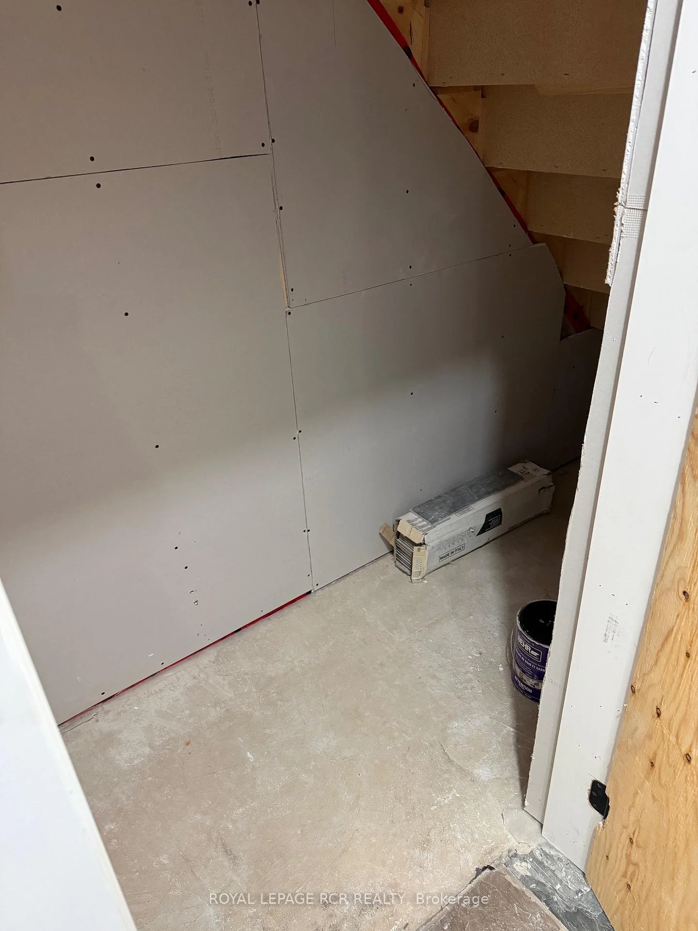 Photo 16 of Unit Basement, 109 Senator Way, Caledon, Bolton North — HOMEH