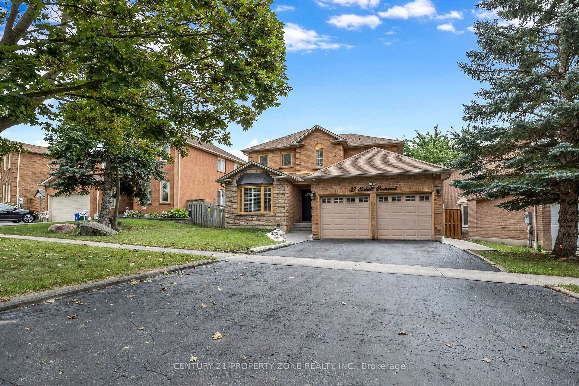 Photo 1 of 27 Bassett Boulevard, Whitby, Pringle Creek — HOMEH