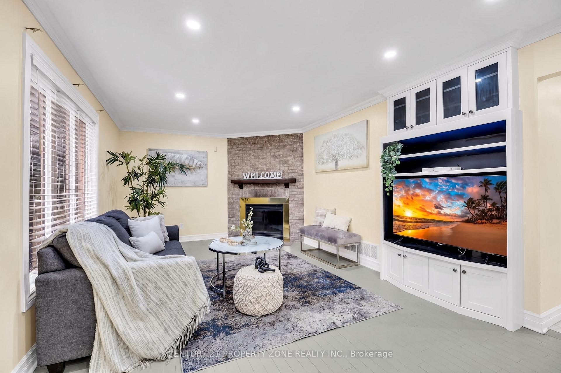 Photo 5 of 27 Bassett Boulevard, Whitby, Pringle Creek — HOMEH