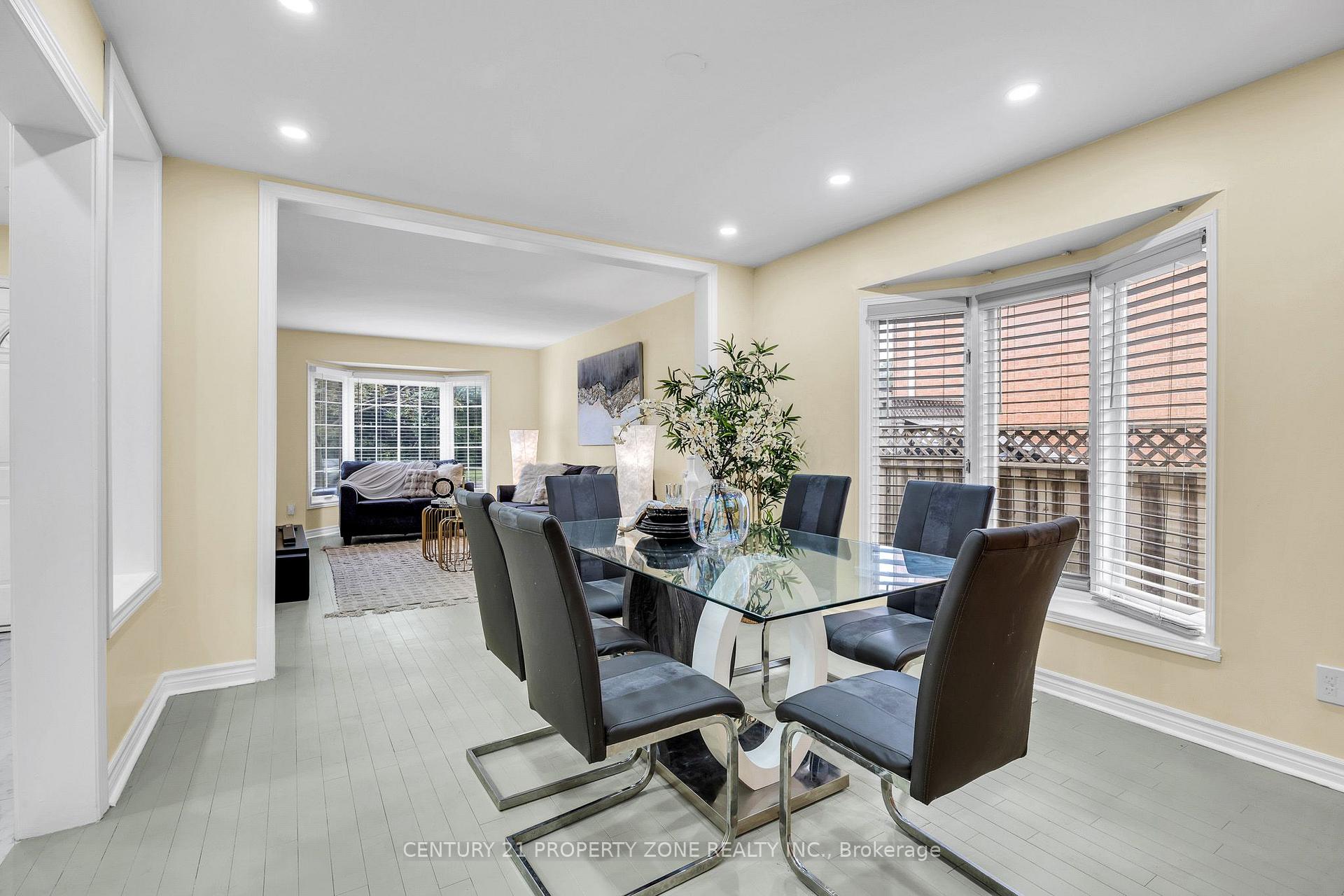 Photo 7 of 27 Bassett Boulevard, Whitby, Pringle Creek — HOMEH