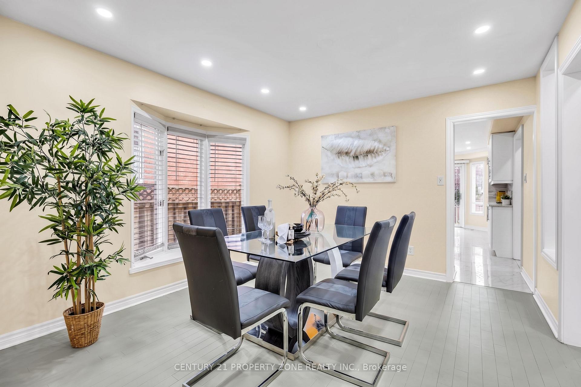 Photo 8 of 27 Bassett Boulevard, Whitby, Pringle Creek — HOMEH