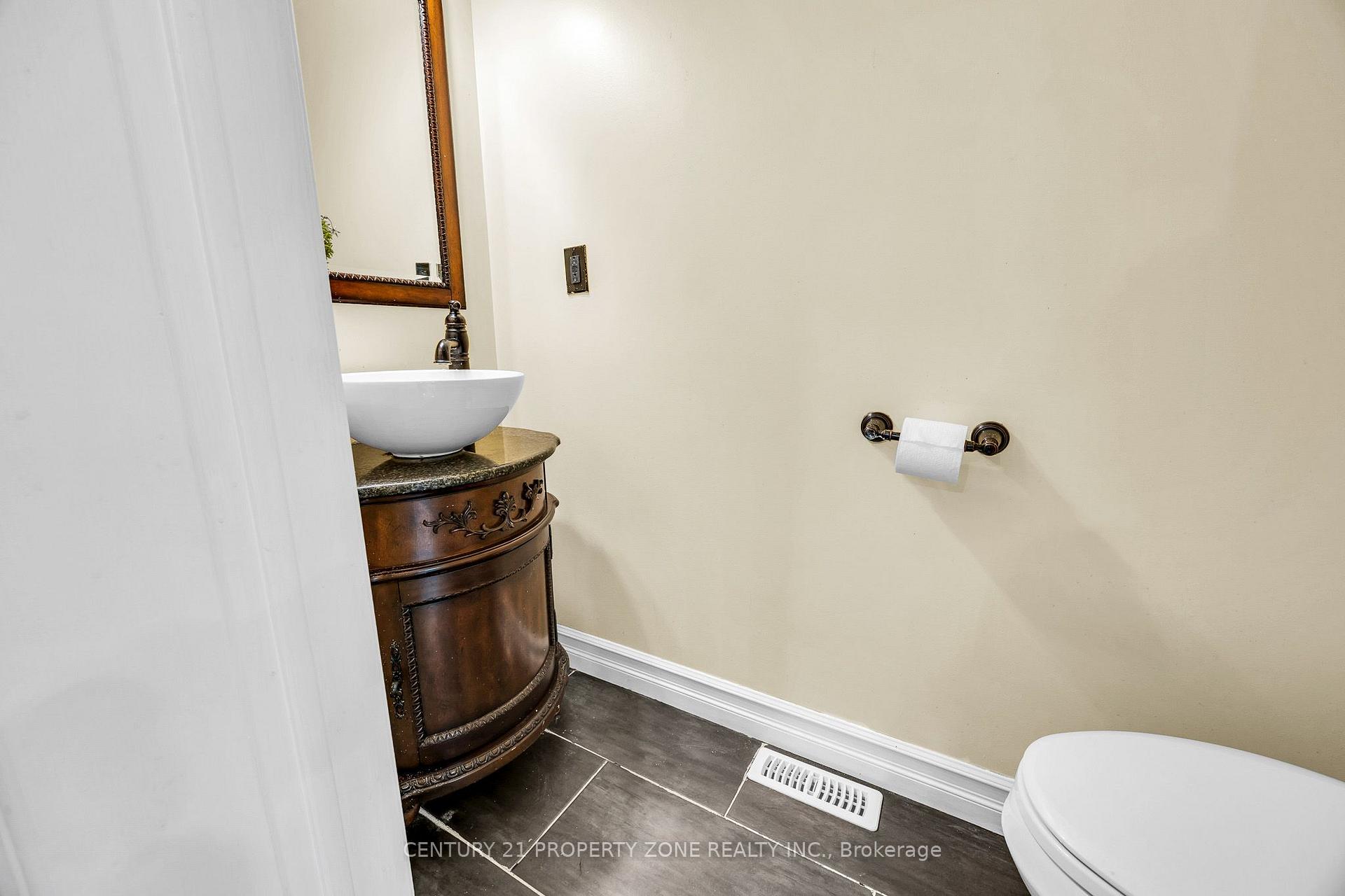 Photo 19 of 27 Bassett Boulevard, Whitby, Pringle Creek — HOMEH
