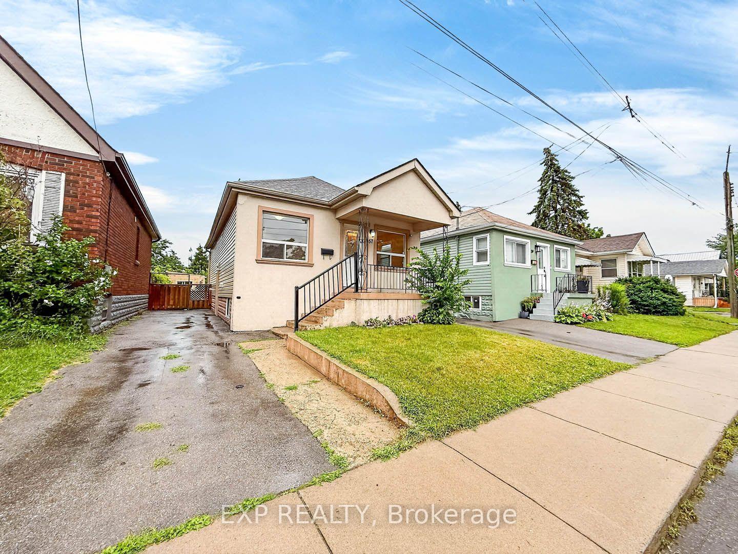 Photo 3 of 57 Weir Street S, Hamilton, Bartonville — HOMEH