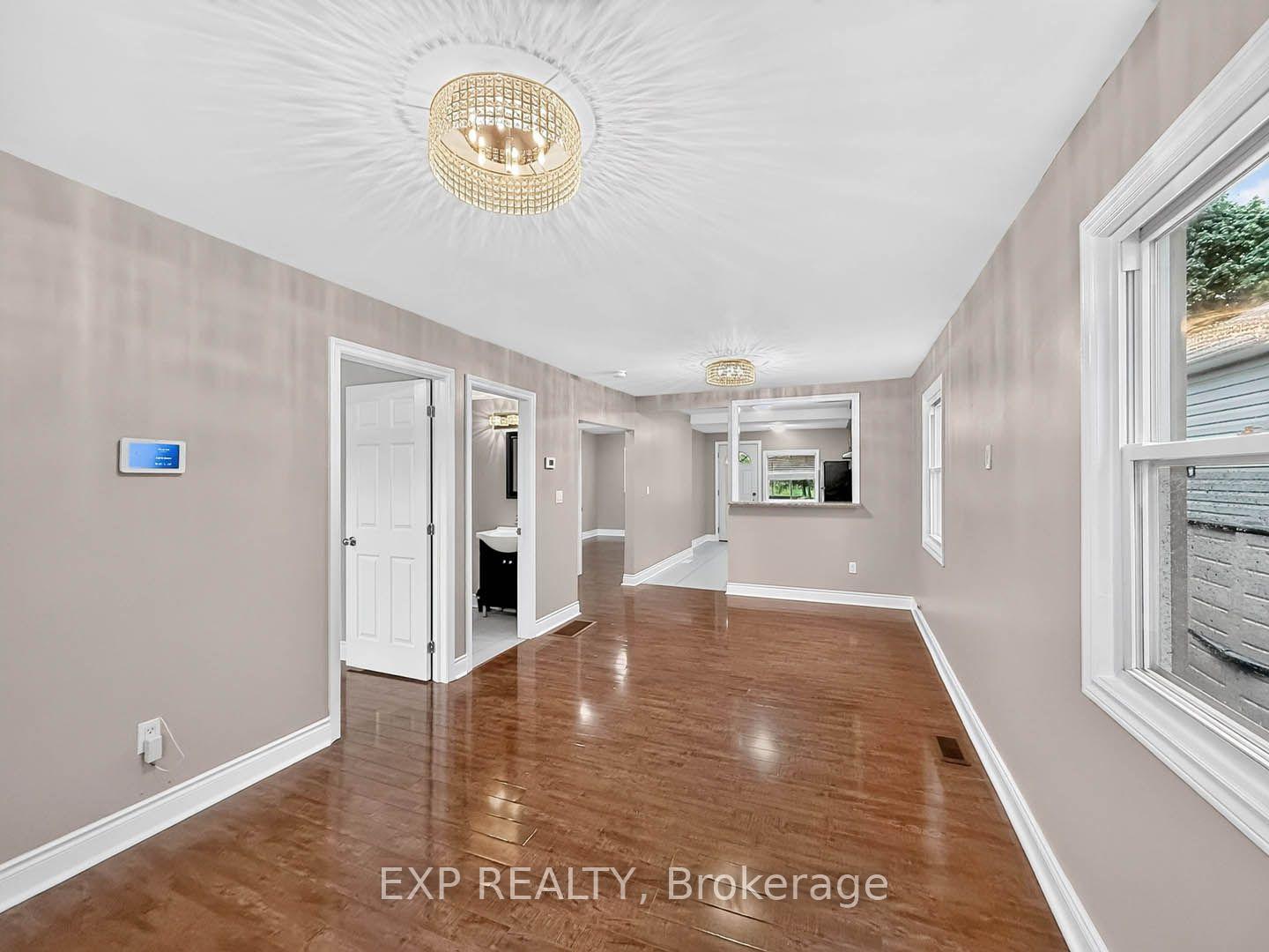 Photo 7 of 57 Weir Street S, Hamilton, Bartonville — HOMEH
