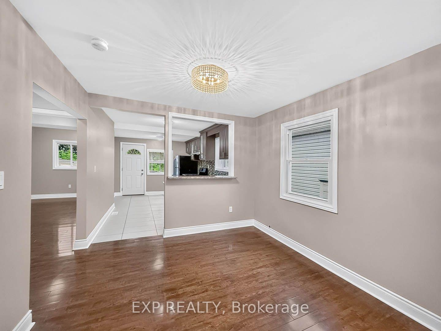 Photo 9 of 57 Weir Street S, Hamilton, Bartonville — HOMEH