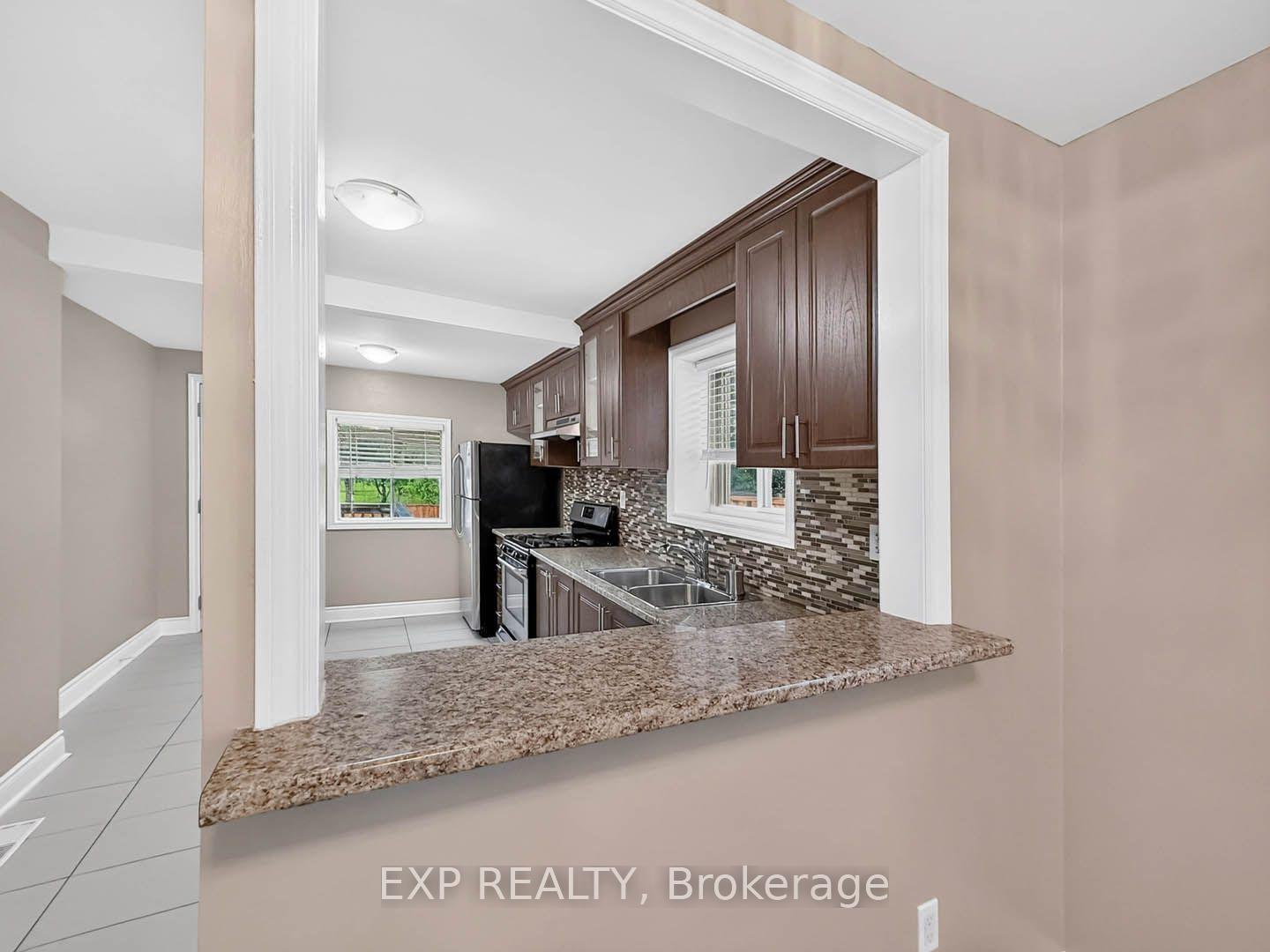 Photo 13 of 57 Weir Street S, Hamilton, Bartonville — HOMEH