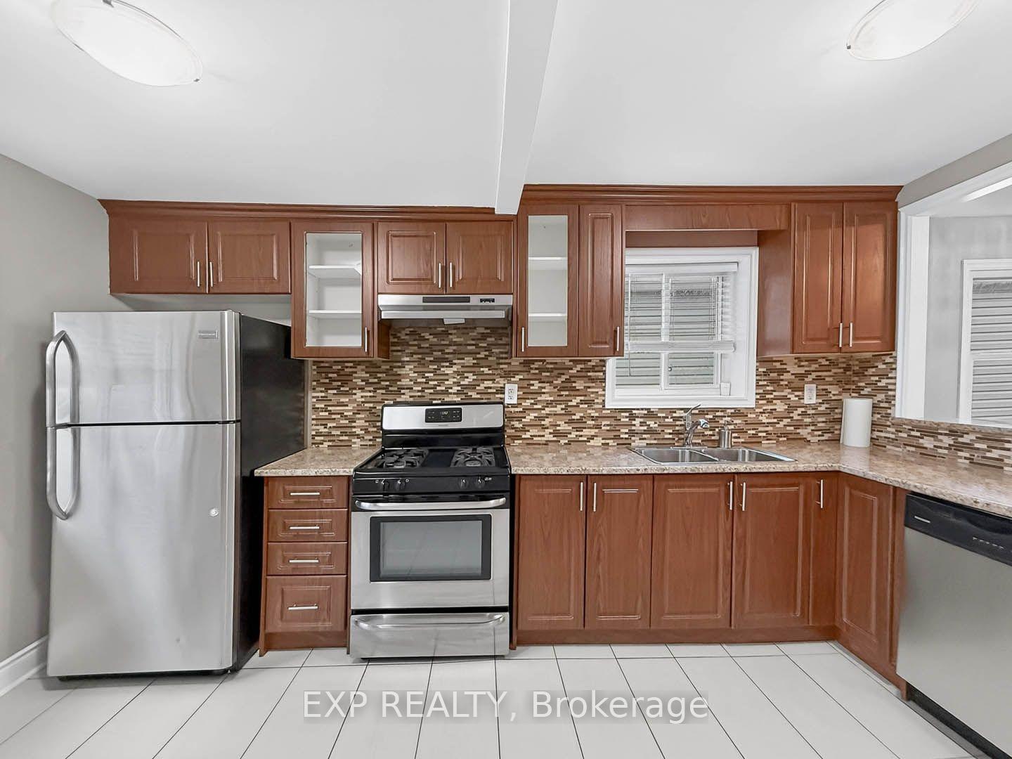Photo 14 of 57 Weir Street S, Hamilton, Bartonville — HOMEH