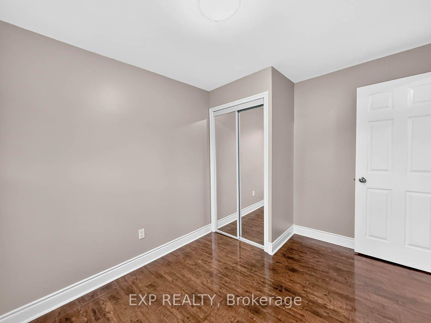 Photo 20 of 57 Weir Street S, Hamilton, Bartonville — HOMEH
