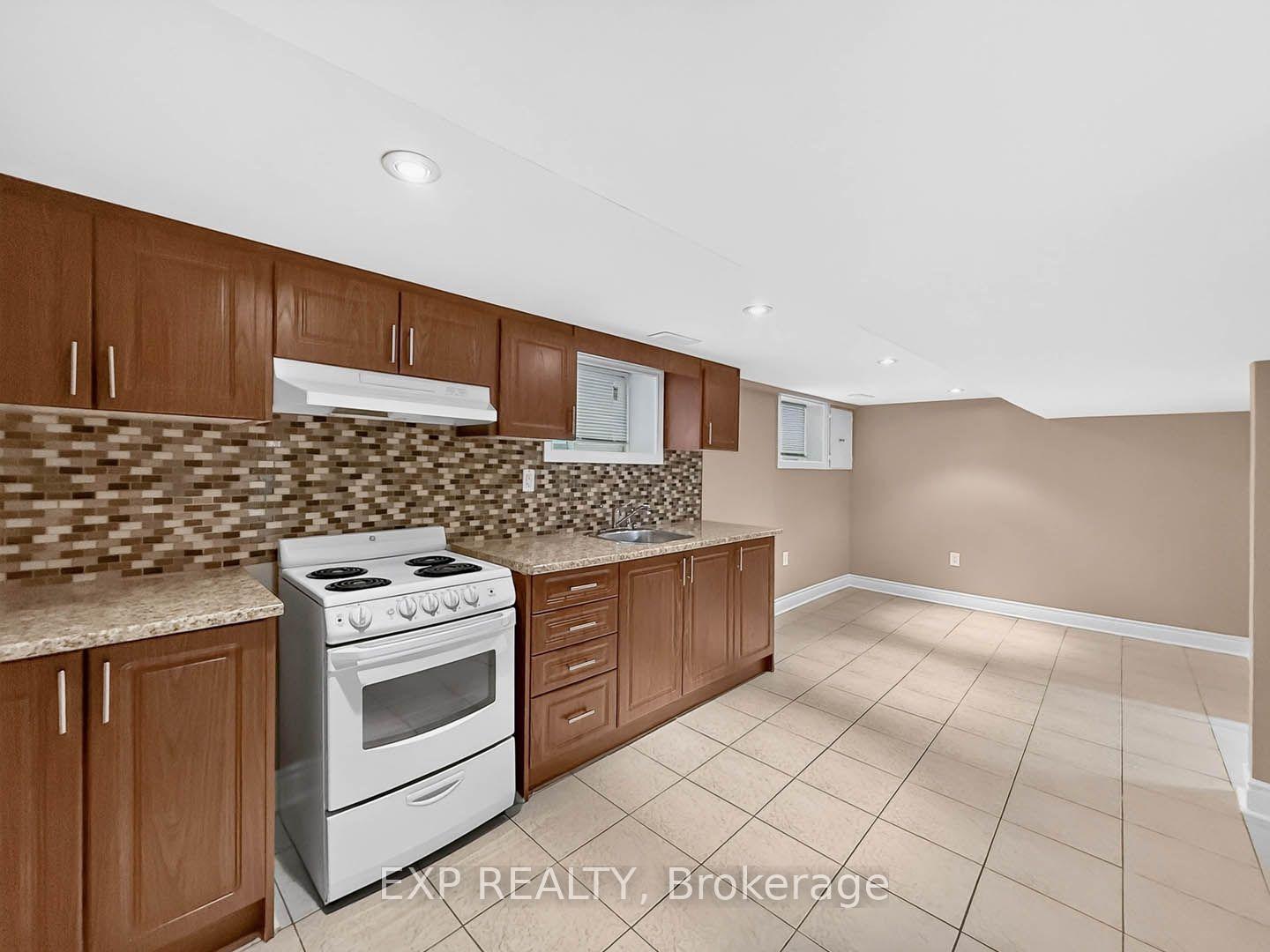 Photo 25 of 57 Weir Street S, Hamilton, Bartonville — HOMEH