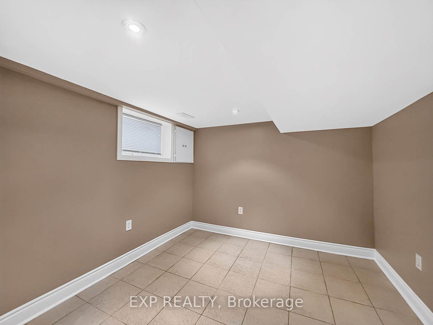 Photo 27 of 57 Weir Street S, Hamilton, Bartonville — HOMEH