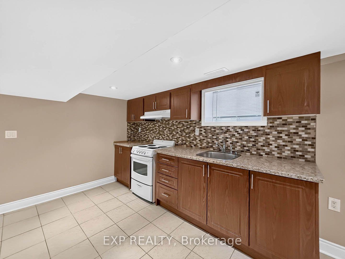 Photo 31 of 57 Weir Street S, Hamilton, Bartonville — HOMEH